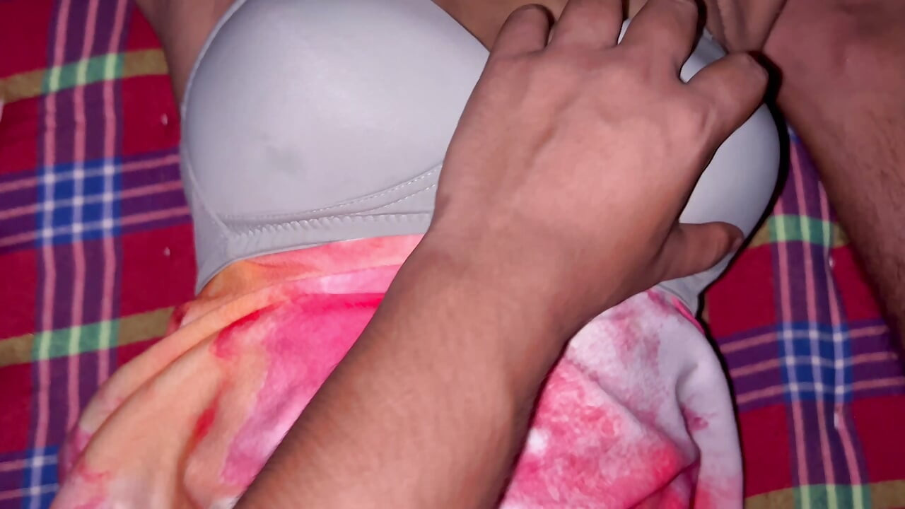 First time jija sali ki romantic sex video Mera wife ka bahan ke sath first time my room fucked in Indian