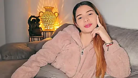 Üvey kız kardeş masajı seksle bitiyor