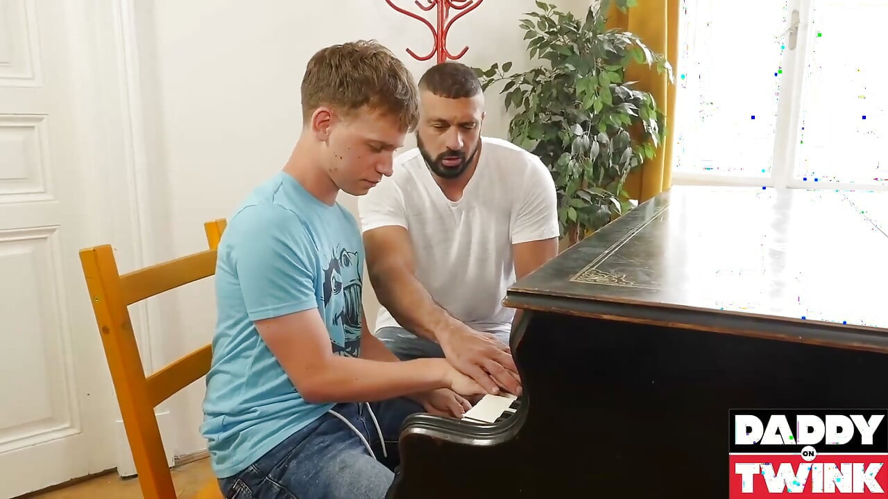 Daddyontwink - Lecția Unu- urmează tatăl vitreg