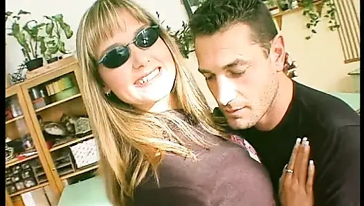 Блондинку-студентку С Ногами Вверх Жестко Трахнул Учитель