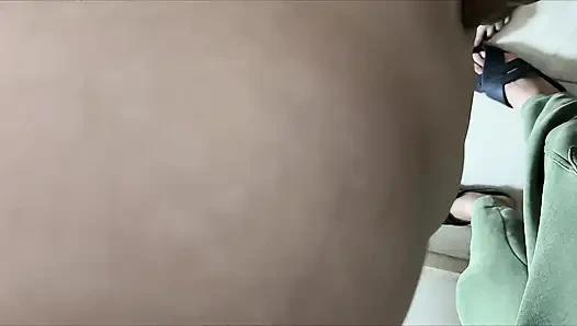Istri arabku khalijia besar
