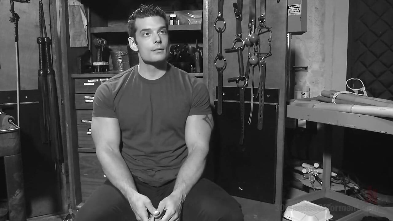 Neobrezani bodybuilder - Zid - Jama - Bambusov vrt