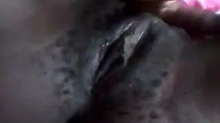 Kenianerin masturbiert 3