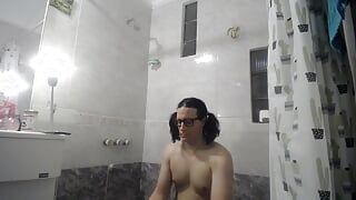Anal dziwka Lara White maminsynek wielki dildo anal masturbacja pod prysznicem