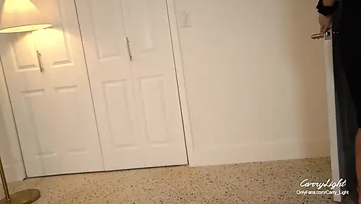 Мачеха застукала пасынок за дрочкой и помочь ему кончить, быстрое трение и трение переносицей