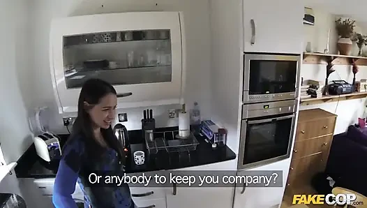 Фейковый полицейский - одинокую домохозяйку Ольгу Кабаеву трахнули в сраке