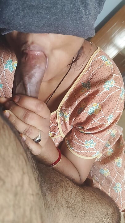 Fată indiană desi telugu ejaculează în gură