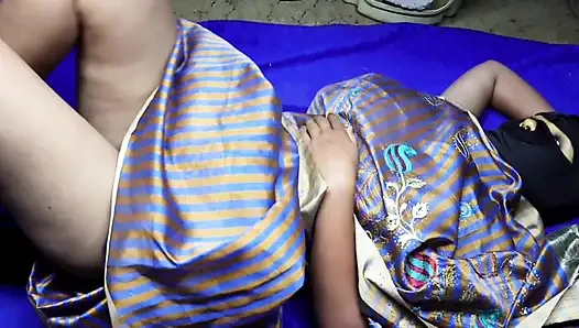 Saloni bhabhi Hom sex videos com home video