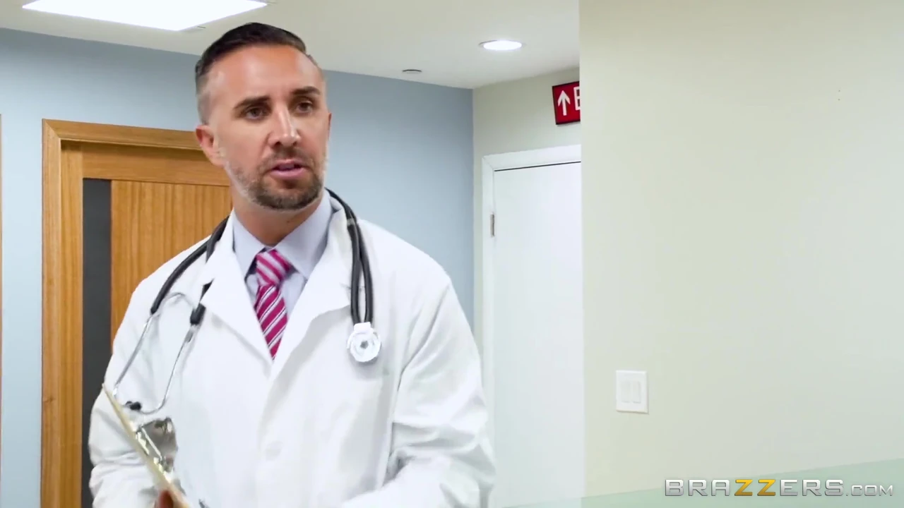 Brazzers - ünlü yıldız sanrısı, doktor hastanın iddialarına meydan okuyor, ofis seksi