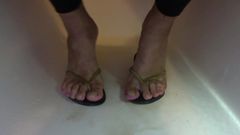 Piss over my soles feet & flip flops with painted toes nails