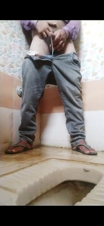 Cute boy masturbation . I am so sexy. I masturbate for a very cute sexy lady my bhabhi