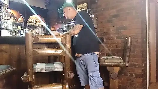 Aku Nyepong Kontol Ayah Tiriku Sebelum Dia Crot Di Dalam Memekku