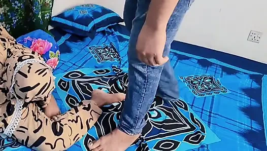 Bangladeşli kız arkadaş ilk kez