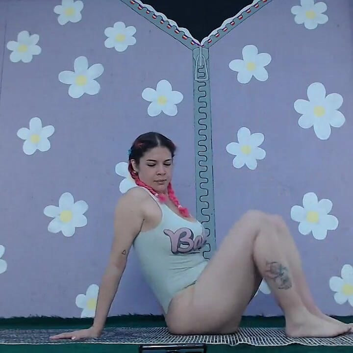 Yoga Workout Beginner Livestream Flashing