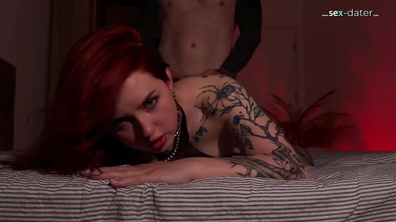 Curvilínea ruiva pediu sexo violento .. Eu destruí sua buceta