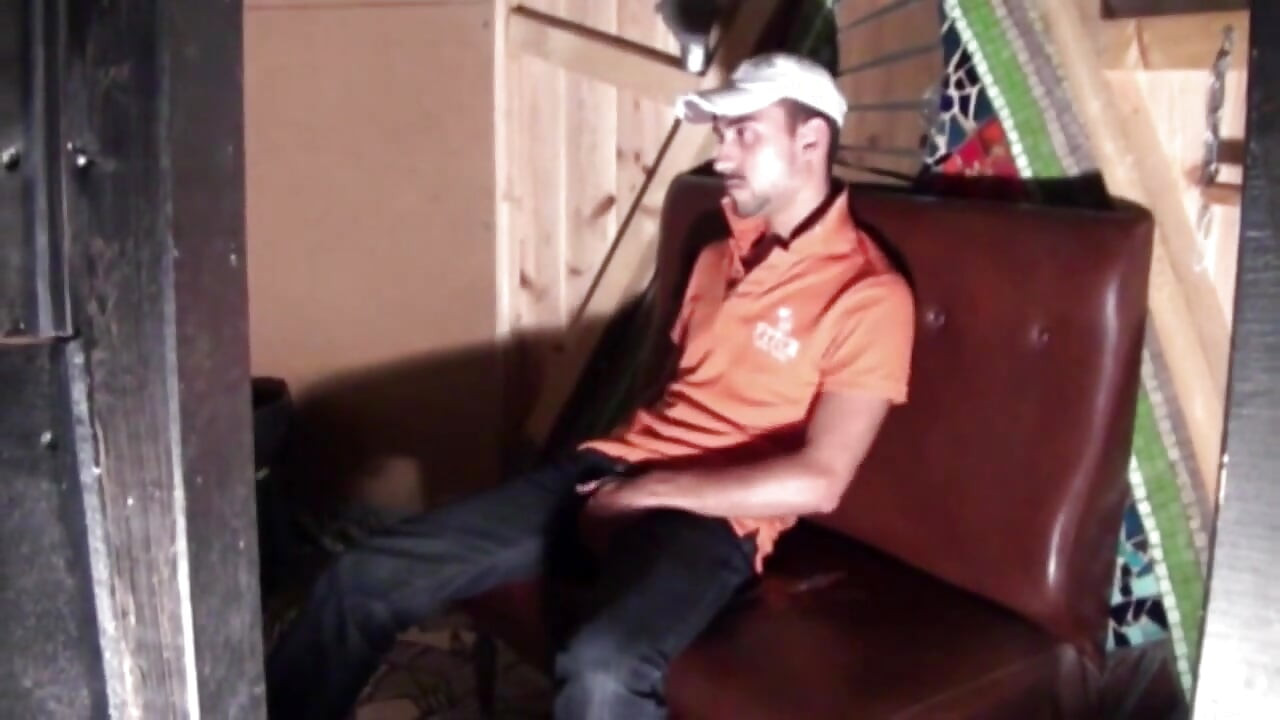 Striaght bú trong lỗ vinh quang