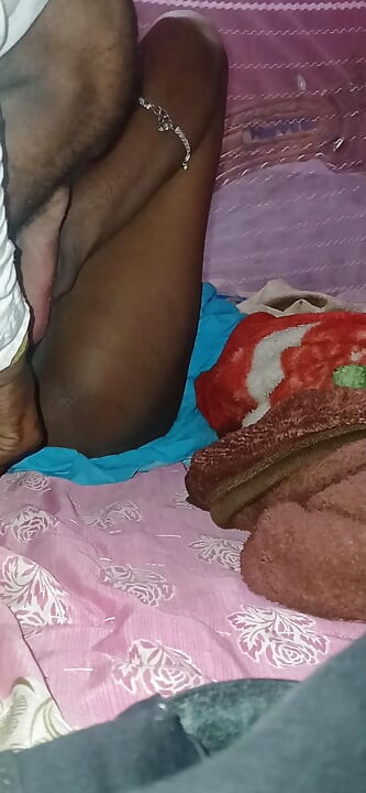 Desi Biwi Ka Raat Mein Kaki Up Karke Blue Panty Side Kar Jamkar Chut Faad Di – Payal Wali Tight Chut Hindi Audio