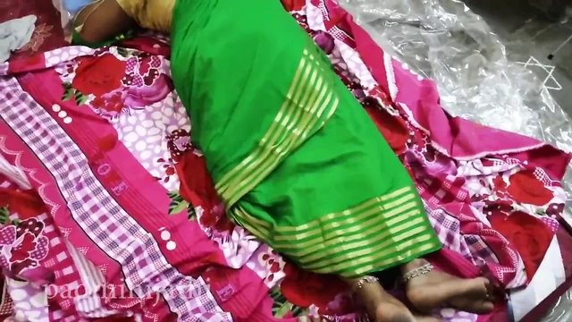 Sexy babhi in green saree with big ass