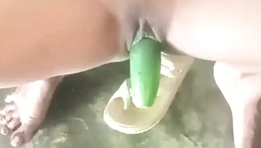 Rashmi ji chut me ghapa ghap dalte hue