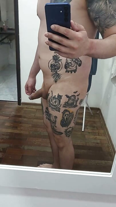 Chubby Shows off His Tattoos