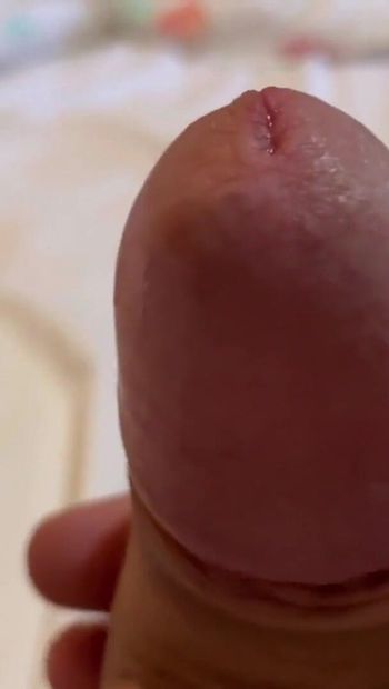 Close up - ngocok kontol amatir sampai dicrot sperma