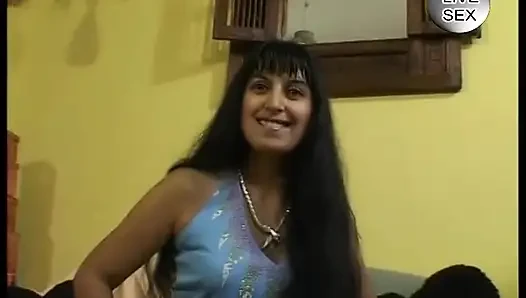 MILF hairy pussy must satisfy with dildo