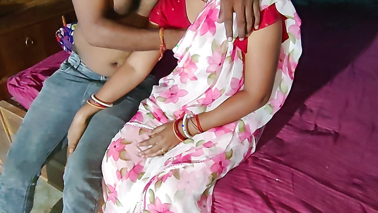Punam bhabhi ka chudai kiya. Bhabhi bahut sexy hai