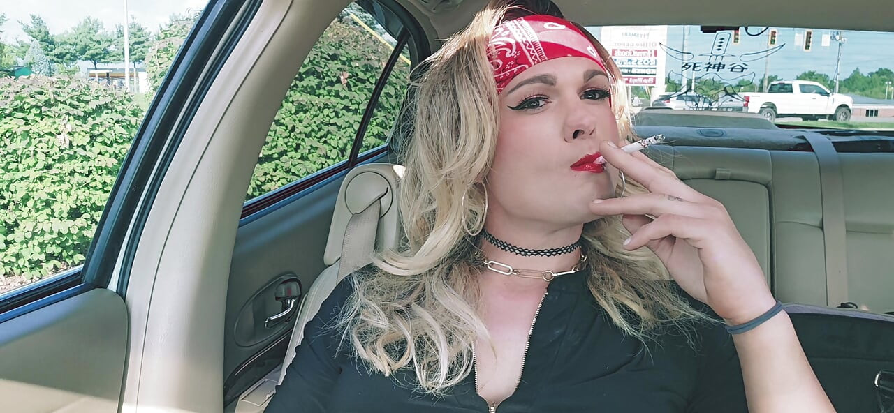 Kylie Babes Smoking Fetish Car Play