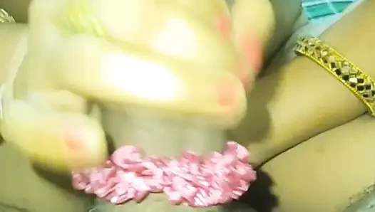 Desi Priya Bhabhi Give Footjob and Blojob Handjob Vum in Mouth