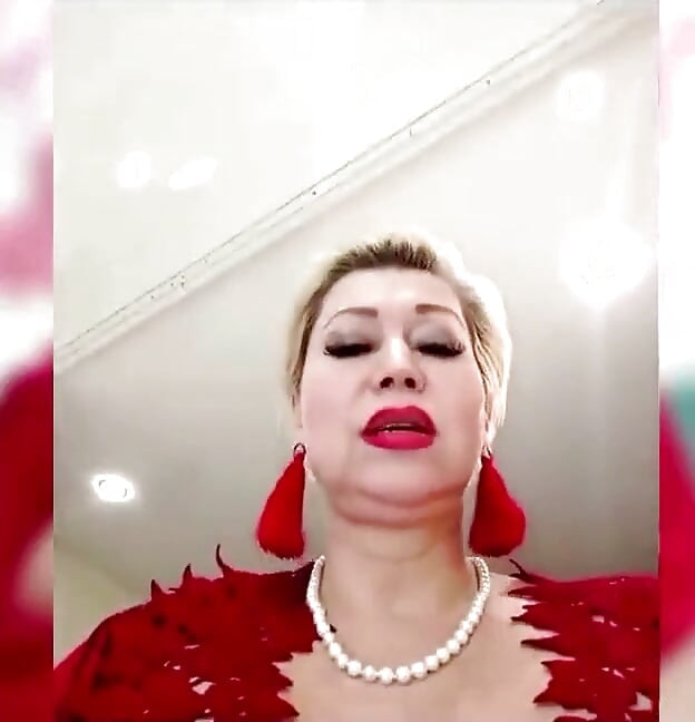 Soția mea curvă, celebra Aimee milf fierbinte, este coolly degetare pizda ei magică în spectacol webcam ei! ))