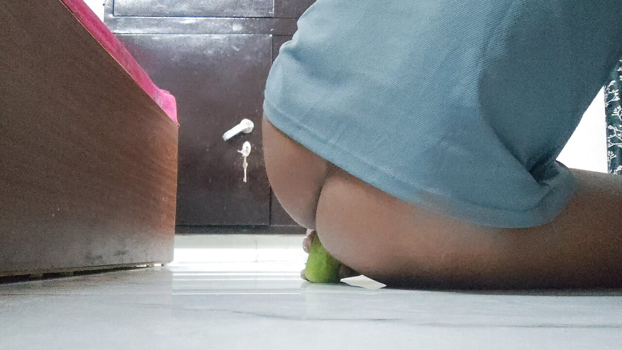 Hand job pyar se karna ji Stepmom yeh hai ki main mafi chahta