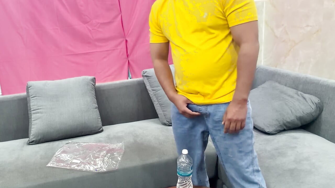 Khoobsurat Akeli Bhabhi Ne Choot Di....