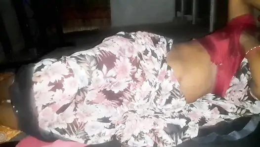 Ek Pyasi Padosan jabardast crempai hardsex romantis chudai like en abonneer je op