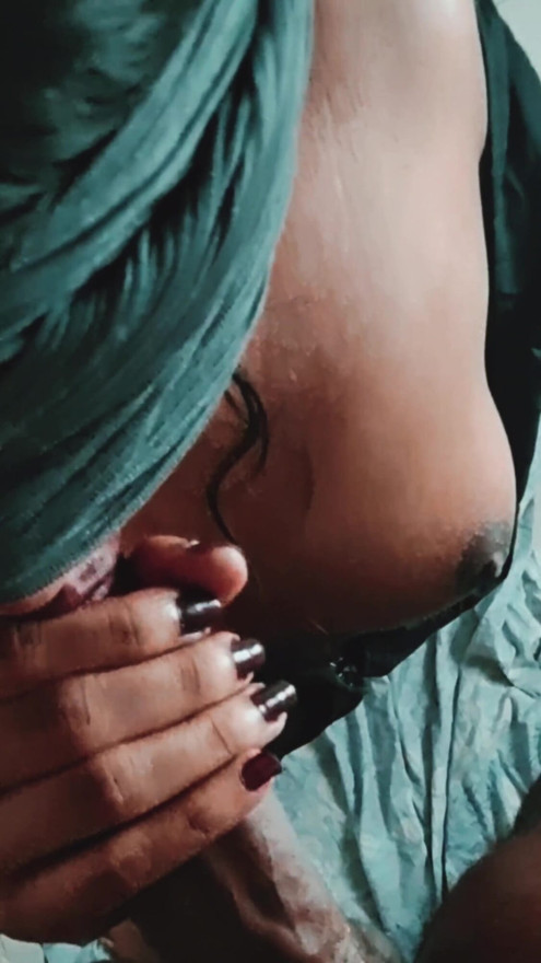 Indiana namorada bate boquete enquanto fuma em primeiro plano | Clipe 1