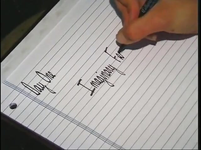 Un tip mai în vârstă are parte de pula lui tare înghițită de o nimfomană blondă