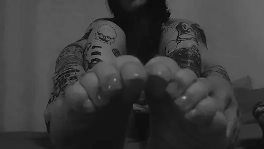 Hei sayang berhenti dan tonton kakiku