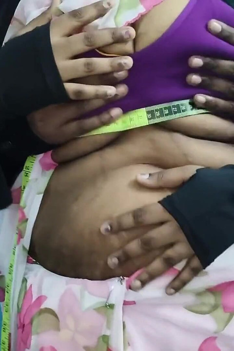 Krojačica haljine vreli seks sa mušterijom, desi vrelo jebanje saree