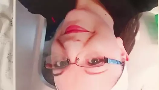 Cum üzerinde gözlük haraç