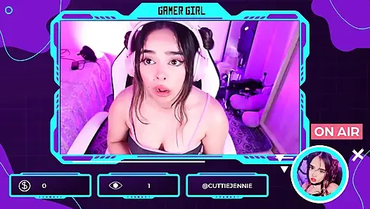 Gamer Girl Fall in Love with Her First Fan