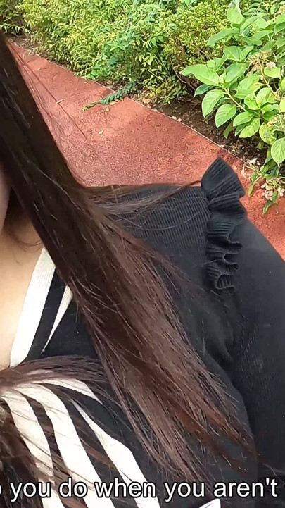 Madoka Watanabe jest pracownikiem sklepu spożywczych, który chce być gwiazdą porno