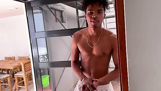 Little worker fucks hard Boss's wife gives him all his tasty milk