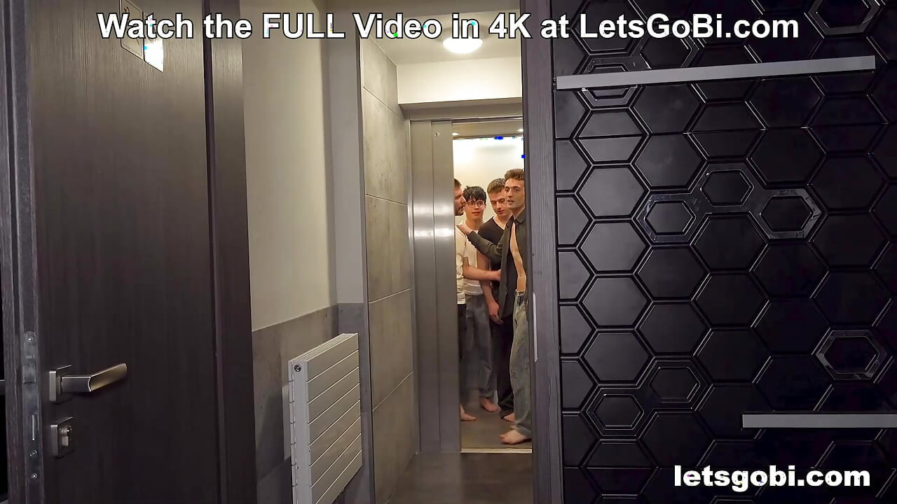 Yaşlı striptizciler biseksüel olduğumuzu fark etmemizi sağladı! LetsGoBi'de grup seks