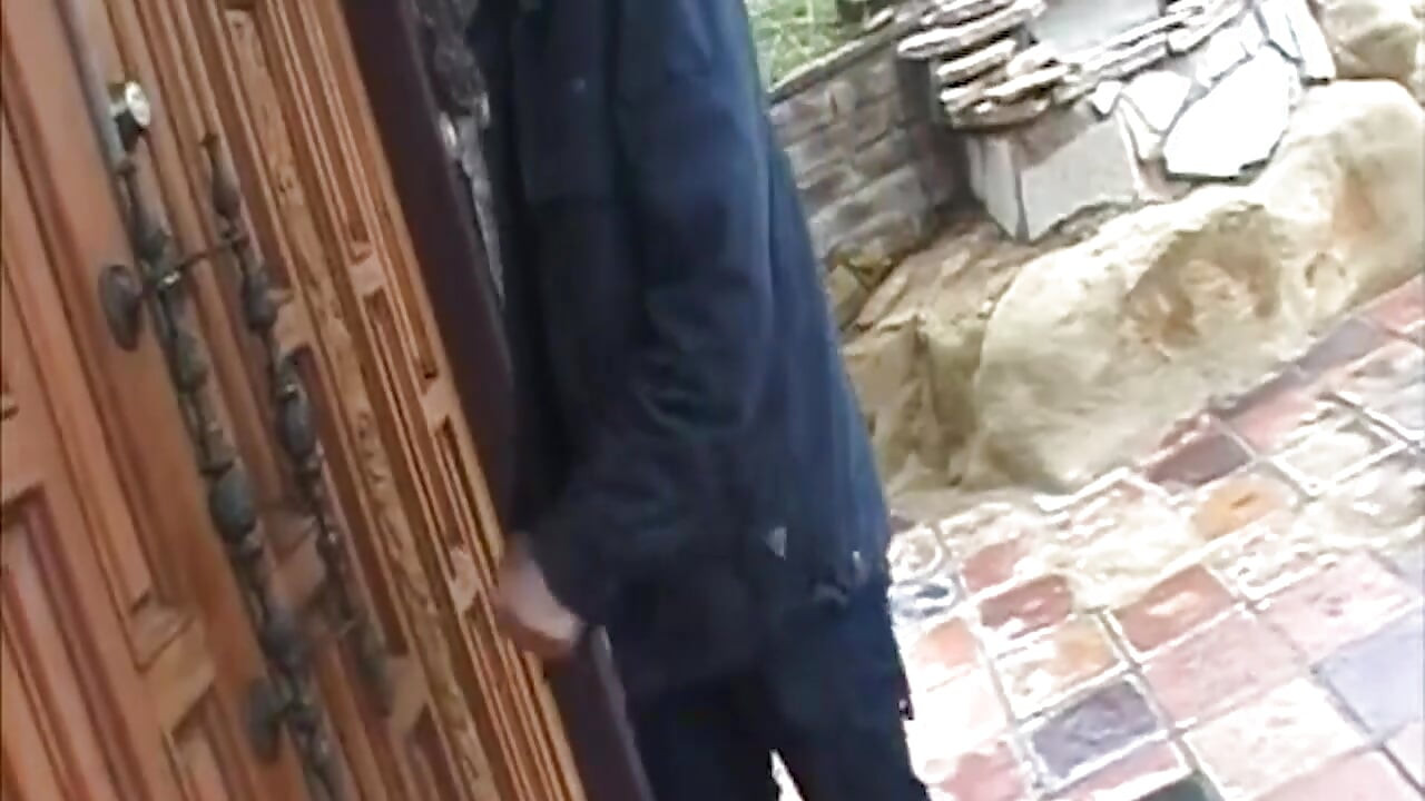 Loira milf garganta profunda latejante pau pingando porra em todos os lugares