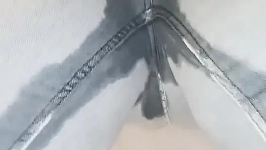 Писаю в джинсы