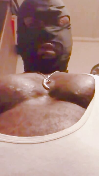 言葉による大きな筋肉のパイズリ&スモークセッション