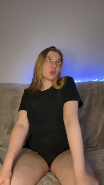 Model gemuk menyentuh pepek ketatnya | Klip 1