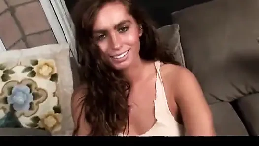 2 zenci adam tarafından döllanan Naomi'den film akışı