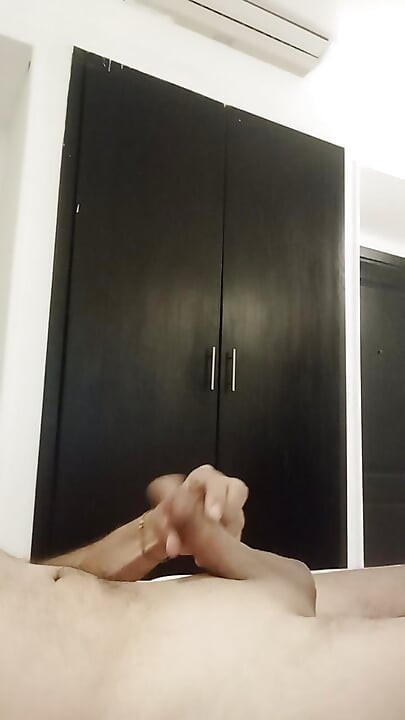 I want a girl to marry. And be a Cuckold on it