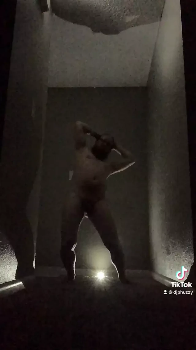 TikTok performance of The Wall side B