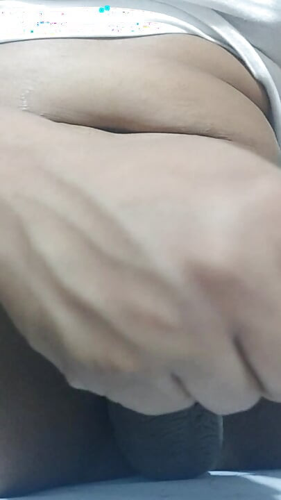 Indiana maricas raspando e limpando